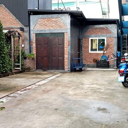 Baan Mae Khian Cafe & Boutique Hotel Ayutthaya Bagian luar foto