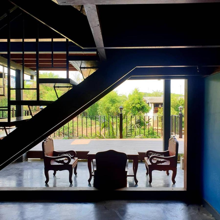 Baan Mae Khian Cafe & Boutique Hotel Ayutthaya Bagian luar foto