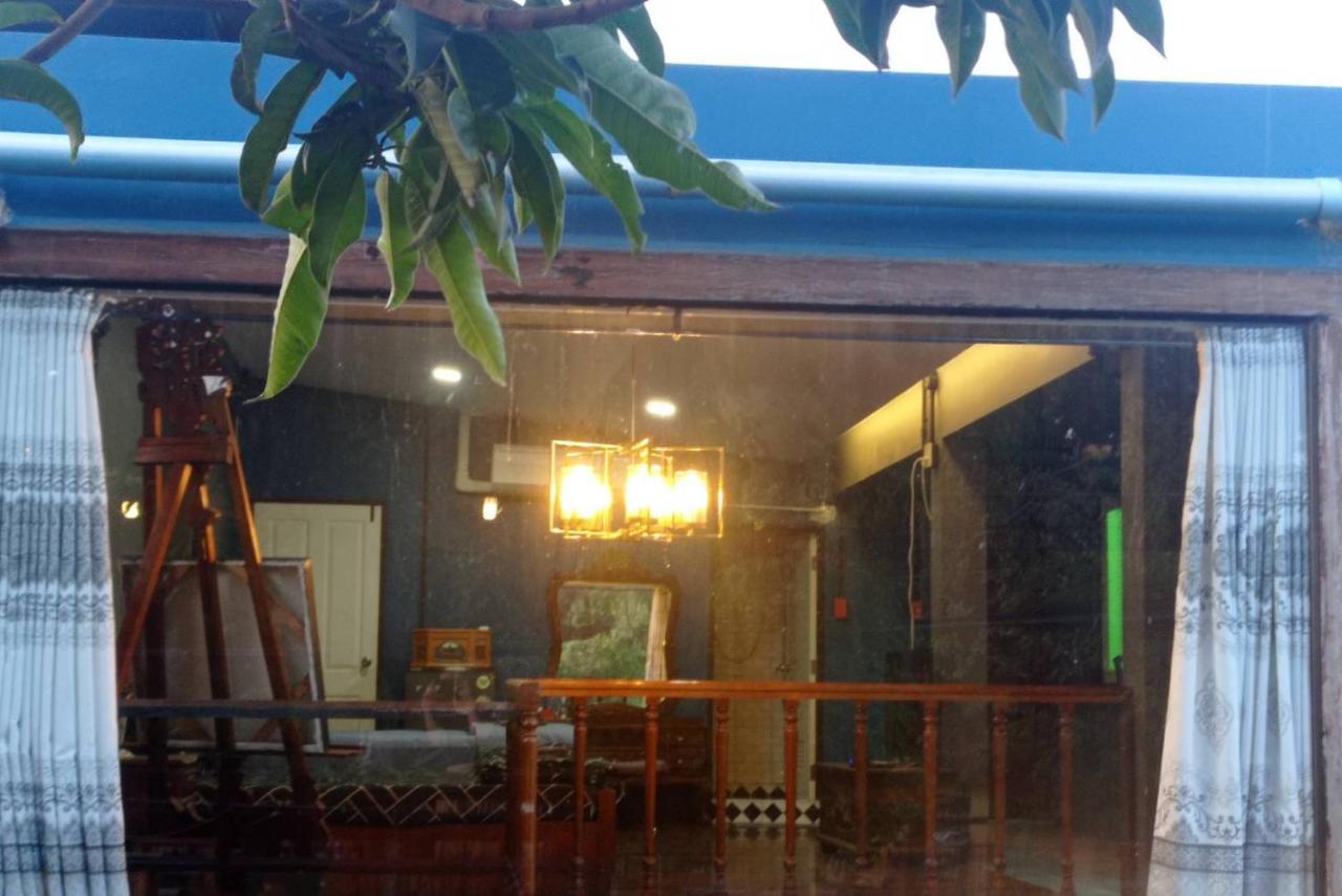 Baan Mae Khian Cafe & Boutique Hotel Ayutthaya Bagian luar foto