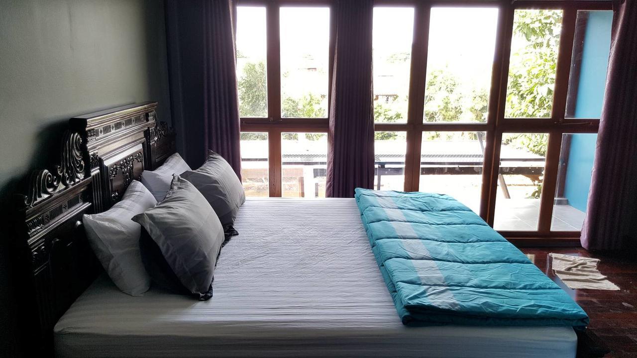 Baan Mae Khian Cafe & Boutique Hotel Ayutthaya Bagian luar foto